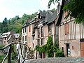 Conques (12) ruelles du village