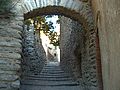Eus (66): Ruelle en pente du village