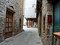 Monestiès (81) : Arcades place de la mairie
