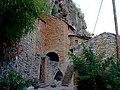 Peyre (12)maisons adossees à la falaise