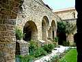 Saint-Martin du Canigou (66) : La chapelle et la tour-porche