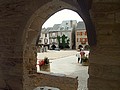 Sauveterre de Rouergue (12): La place des Arcades